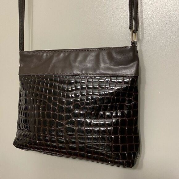 Valerie’s crocodile patent leather Cross body bag - Picture 1 of 11